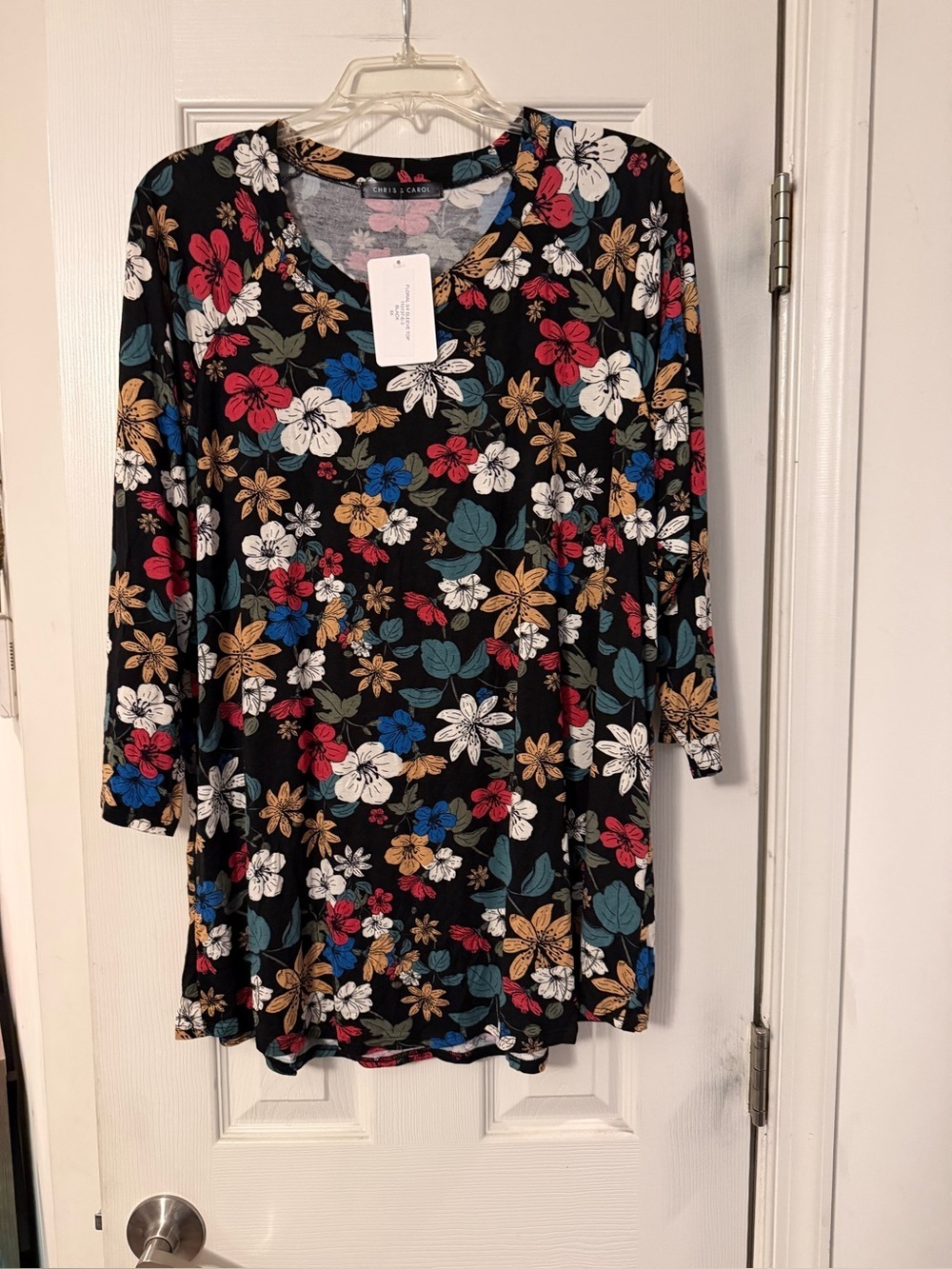 Chris & Carol Black Floral 3/4 Sleeve Top